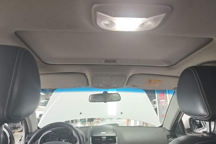Used Geely Auto Emgrand 2016 Sedan 1.5L Manual Upward Edition Headliner