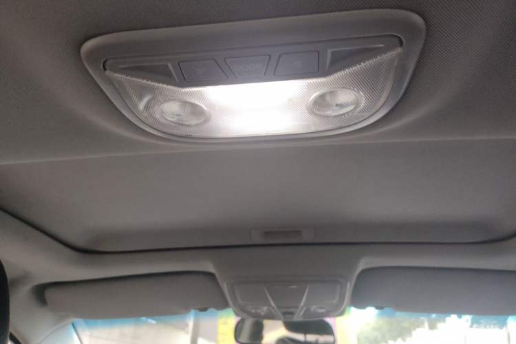 Used Geely Auto Emgrand 2016 Sedan 1.5L Manual Upward Edition Headliner