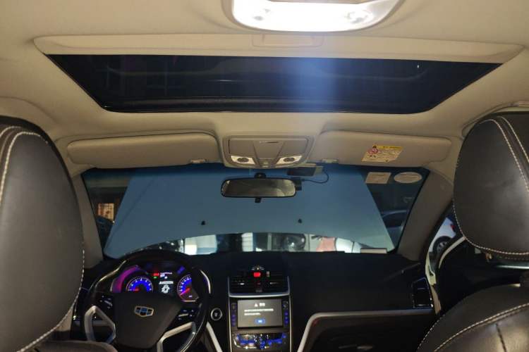 Used Geely Auto Emgrand 2016 Sedan 1.5L CVT Upward Version Headliner