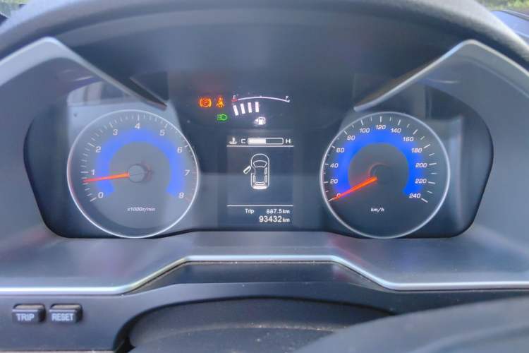 Used Geely Auto Emgrand 2016 Sedan 1.5L Manual Upward Edition Instrument Cluster