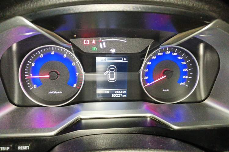 Used Geely Auto Emgrand 2016 Sedan 1.5L Manual Upward Edition Instrument Cluster