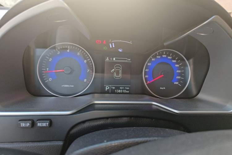 Used Geely Auto Emgrand 2016 Sedan 1.5L CVT Upward Version Instrument Cluster