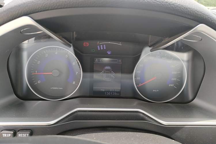Used Geely Auto Emgrand 2016 Sedan 1.5L Manual Upward Edition Instrument Cluster