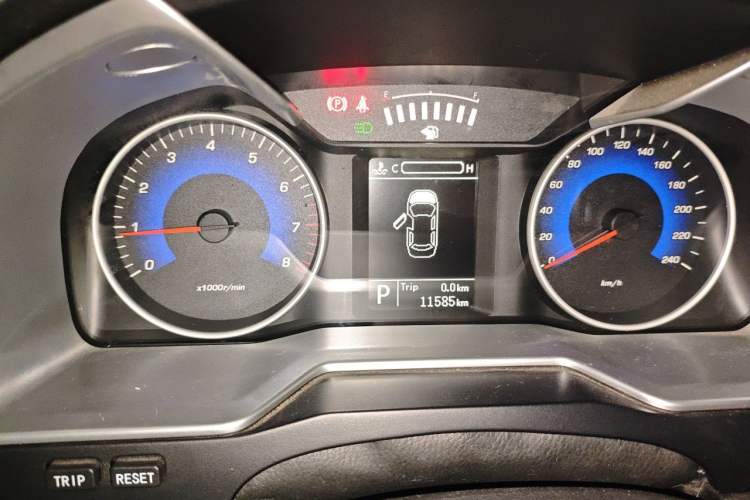Used Geely Auto Emgrand 2016 Hatchback RS 1.5L CVT Upward Edition Instrument Cluster