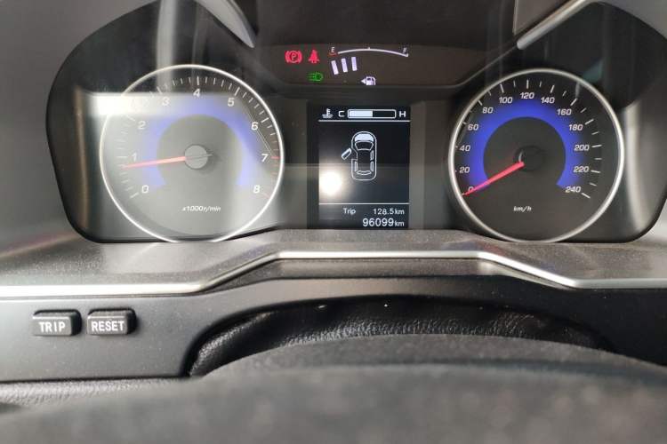 Used Geely Auto Emgrand 2016 Sedan 1.5L Manual Upward Edition Instrument Cluster