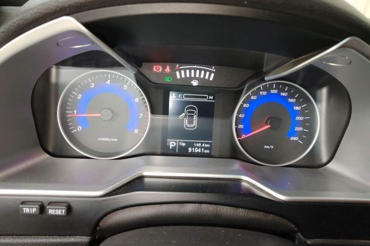 Used Geely Auto Emgrand 2016 Sedan 1.5L CVT Upward Version Instrument Cluster