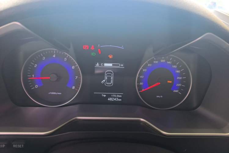 Used Geely Auto Emgrand 2016 Sedan 1.5L Manual Upward Edition Instrument Cluster