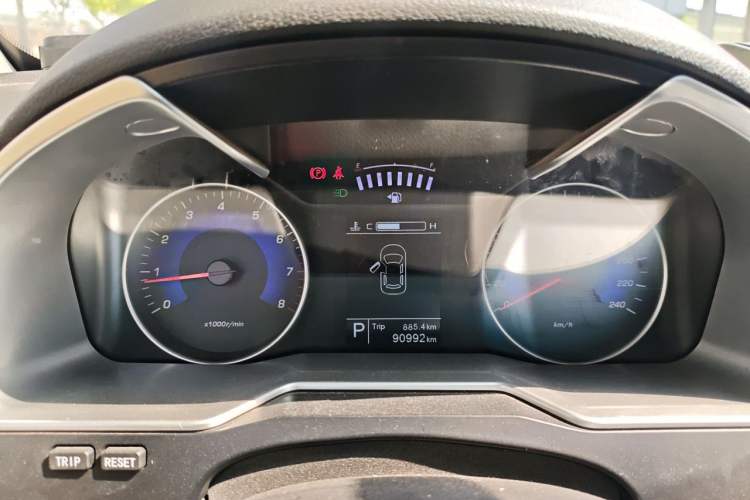 Used Geely Auto Emgrand 2016 Sedan 1.5L CVT Upward Version Instrument Cluster