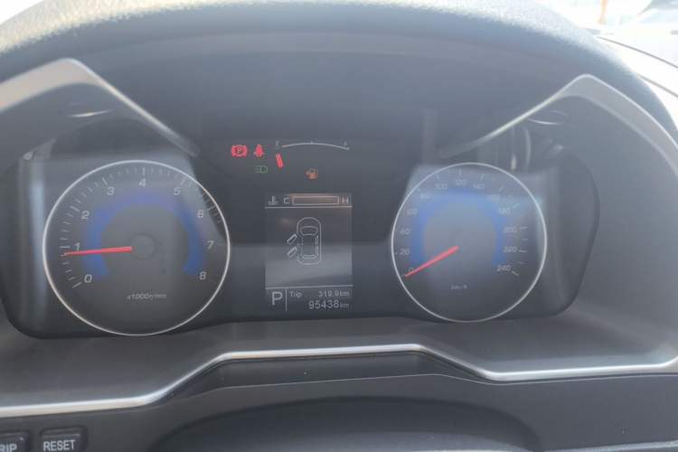 Used Geely Auto Emgrand 2016 Sedan 1.5L CVT Upward Version Instrument Cluster