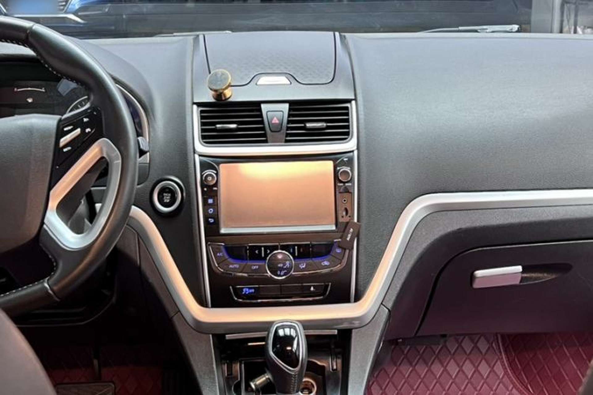 Used Geely Auto Emgrand 2016 Hatchback RS 1.5L CVT Upward Edition Interior 2