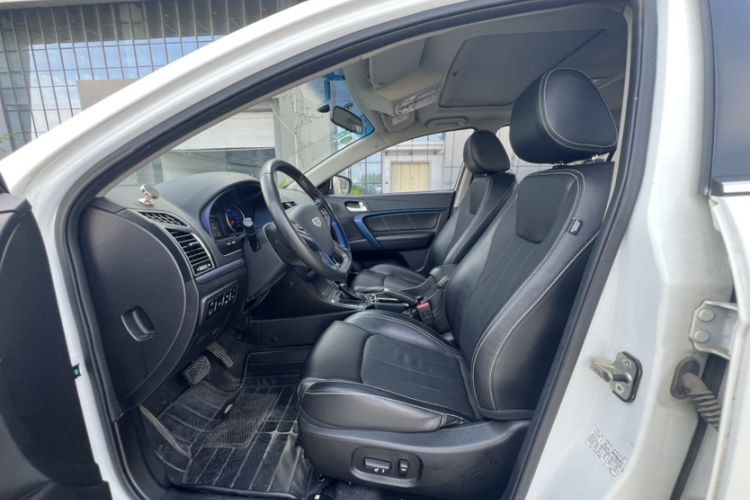 Used Geely Auto Emgrand 2016 Sedan 1.3T CVT Prestige Model Interior 3