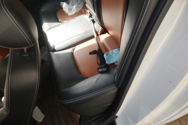 Used Geely Auto Emgrand 2016 Hatchback RS 1.5L Manual - Upward Edition Interior 4