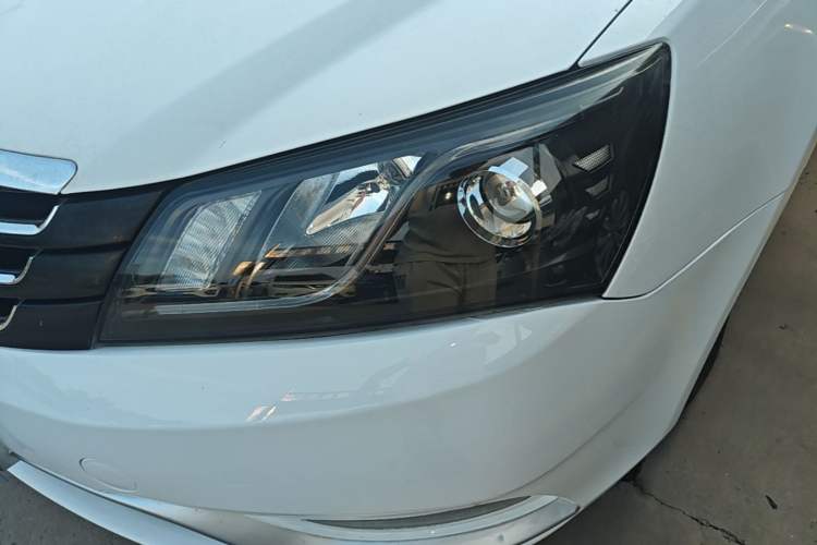 Used Geely Auto Emgrand 2016 Sedan 1.5L Manual Upward Edition Left Front Headlight