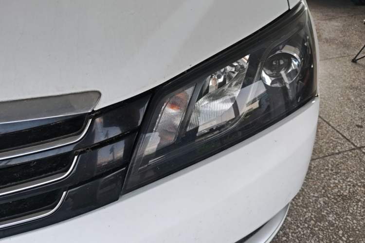Used Geely Auto Emgrand 2016 Sedan 1.5L CVT Upward Version Left Front Headlight