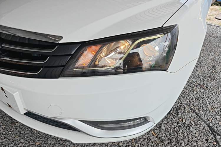Used Geely Auto Emgrand 2016 Sedan 1.5L Manual Luxury Model Left Front Headlight