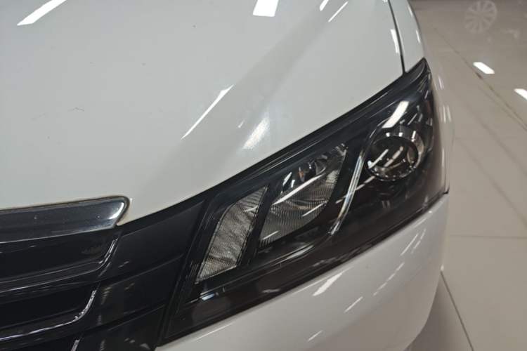 Used Geely Auto Emgrand 2016 Sedan 1.5L Manual Upward Edition Left Front Headlight