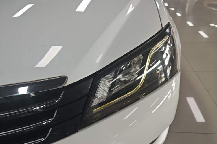 Used Geely Auto Emgrand 2016 Sedan 1.5L Manual Upward Edition Left Front Headlight