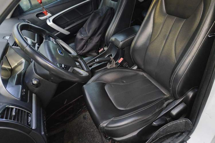 Used Geely Auto Emgrand 2016 Sedan 1.5L CVT Upward Version Left Front Seat