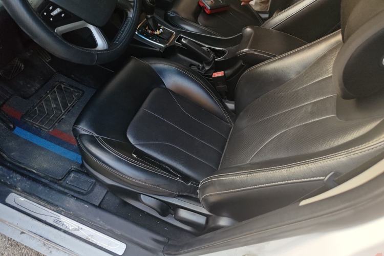 Used Geely Auto Emgrand 2016 Sedan 1.5L CVT Upward Version Left Front Seat