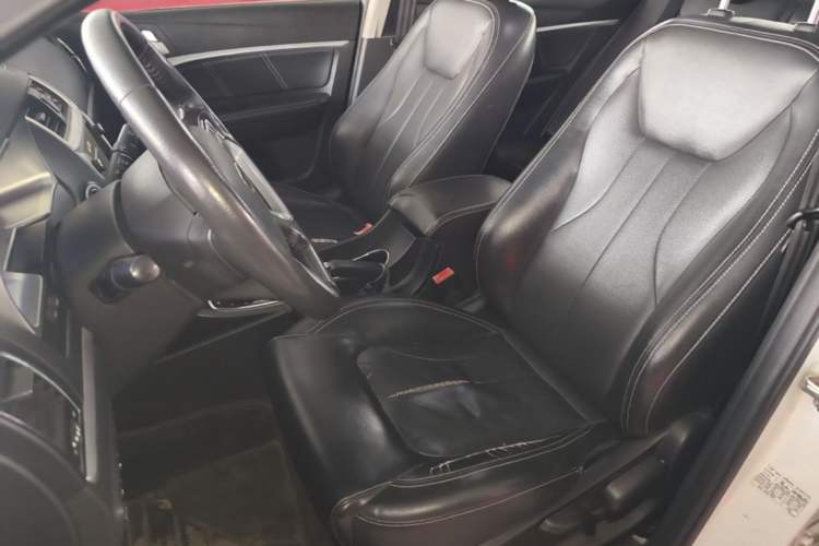 Used Geely Auto Emgrand 2016 Sedan 1.5L CVT Upward Version Left Front Seat
