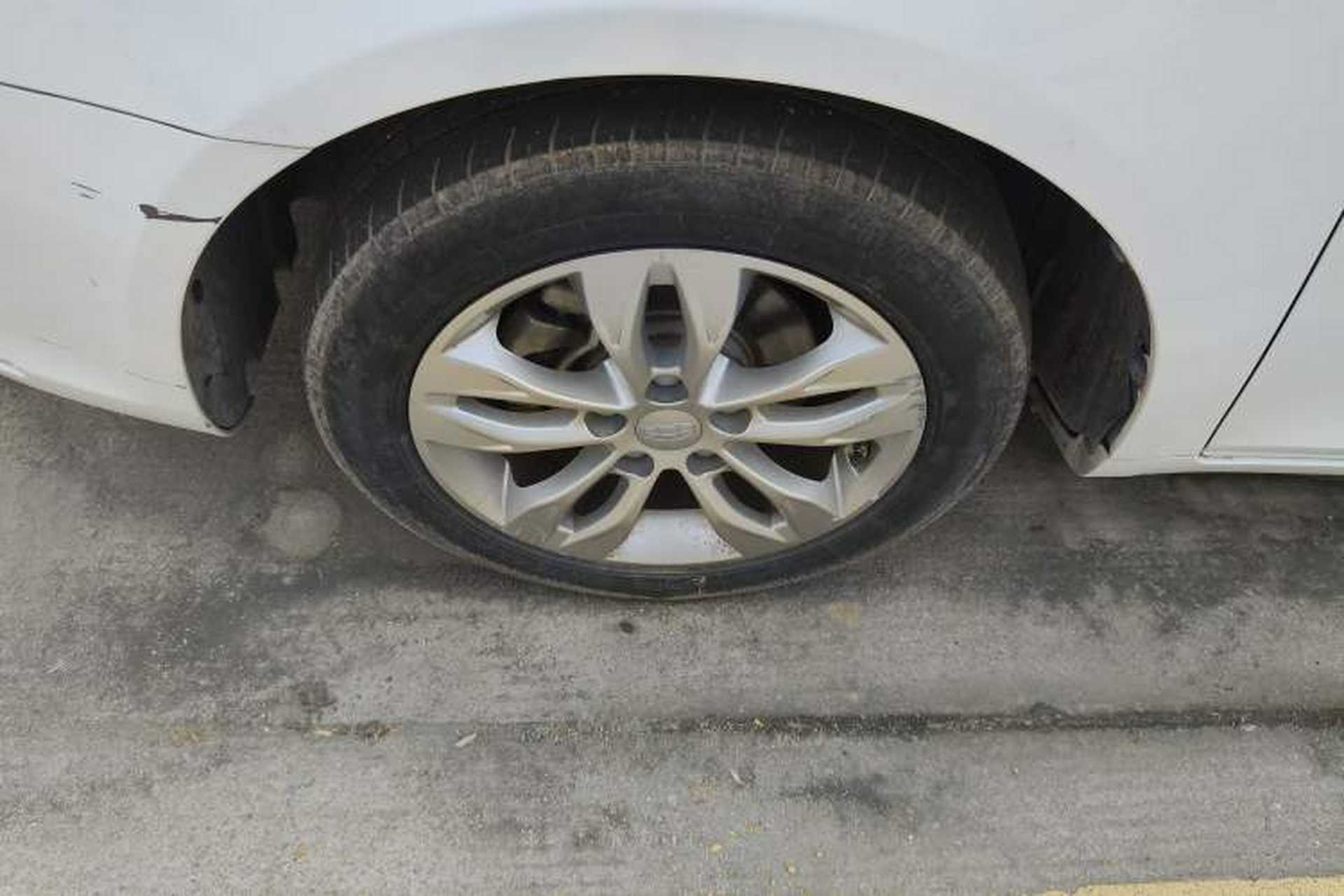Used Geely Auto Emgrand 2016 Sedan 1.5L Manual Upward Edition Left Front Wheel Hub