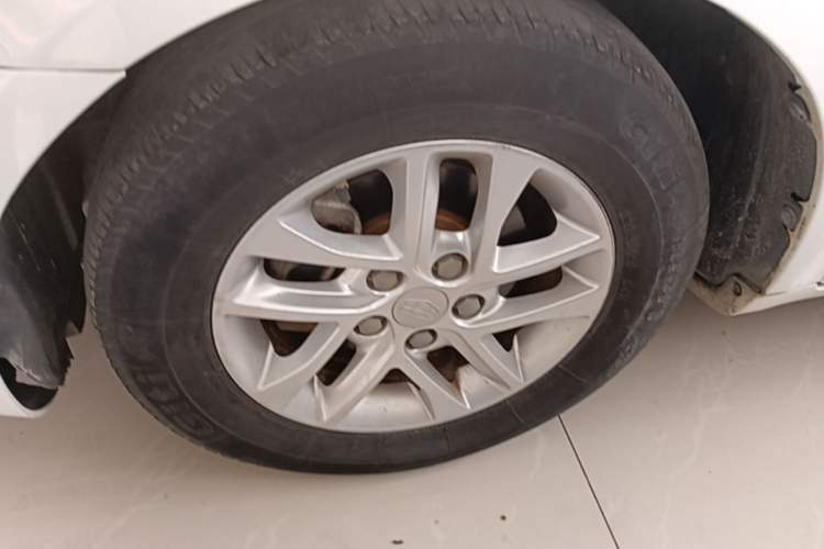 Used Geely Auto Emgrand 2016 Sedan 1.5L CVT Luxury Model Left Front Wheel Hub