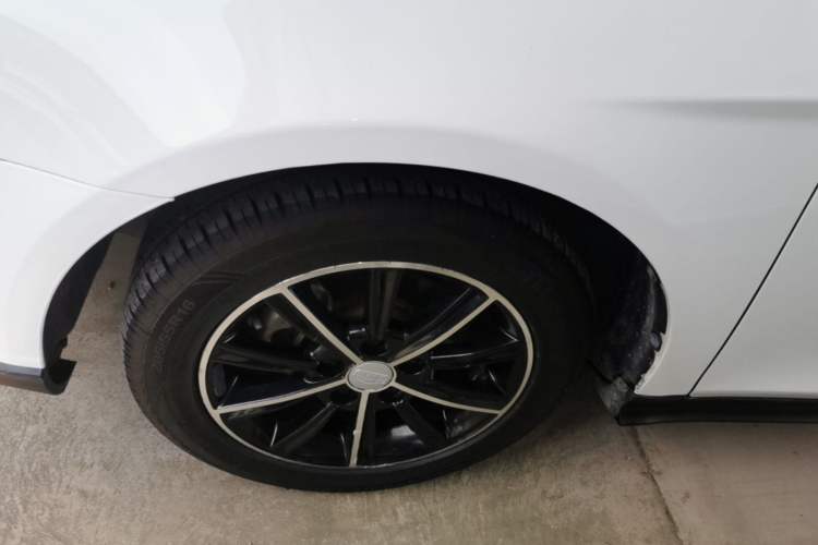 Used Geely Auto Emgrand 2016 Hatchback RS 1.5L CVT Upward Edition Left Front Wheel Hub