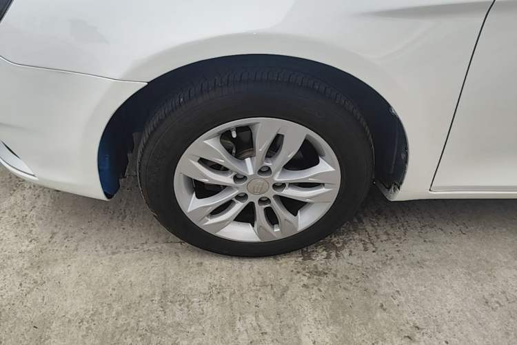 Used Geely Auto Emgrand 2016 Sedan 1.5L CVT Upward Version Left Front Wheel Hub
