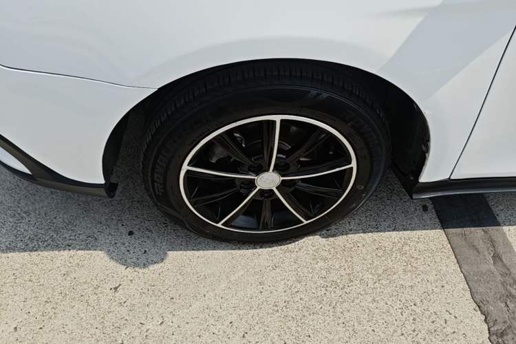 Used Geely Auto Emgrand 2016 Hatchback RS 1.5L Manual - Upward Edition Left Front Wheel Hub