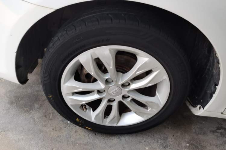 Used Geely Auto Emgrand 2016 Sedan 1.5L Manual Upward Edition Left Front Wheel Hub