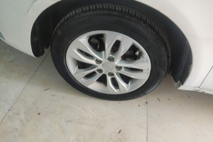 Used Geely Auto Emgrand 2016 Sedan 1.5L Manual Upward Edition Left Front Wheel Hub