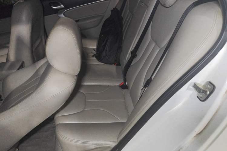 Used Geely Auto Emgrand 2016 Sedan 1.5L Manual Luxury Model Left Rear Seat