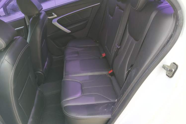 Used Geely Auto Emgrand 2016 Sedan 1.5L Manual Upward Edition Left Rear Seat