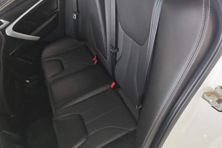Used Geely Auto Emgrand 2016 Sedan 1.5L CVT Upward Version Left Rear Seat