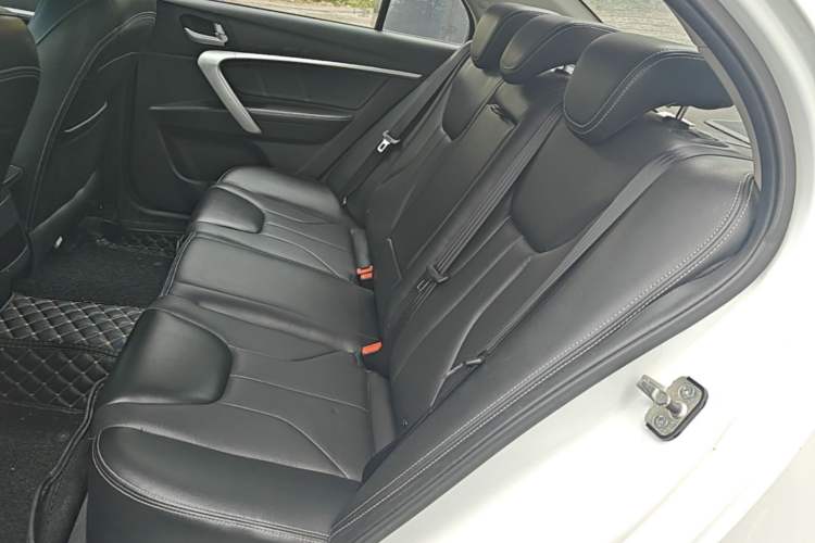 Used Geely Auto Emgrand 2016 Sedan 1.5L Manual Upward Edition Left Rear Seat