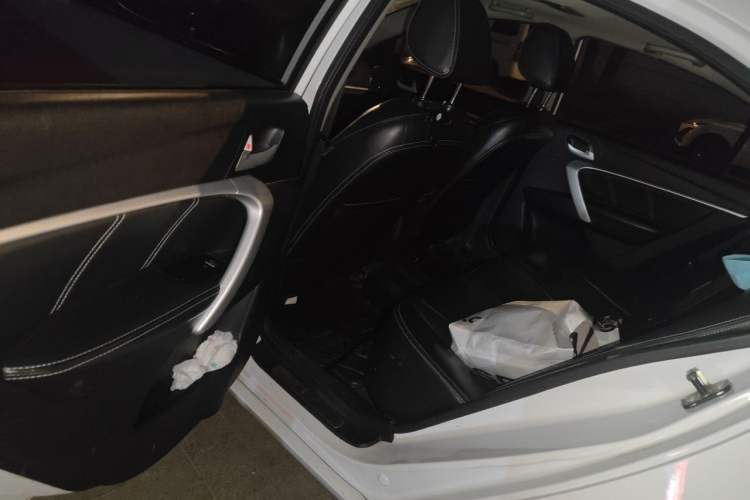 Used Geely Auto Emgrand 2016 Sedan 1.5L Manual Upward Edition Left Rear Seat
