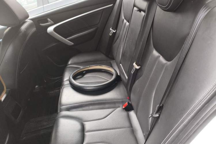 Used Geely Auto Emgrand 2016 Sedan 1.5L Manual Upward Edition Left Rear Seat