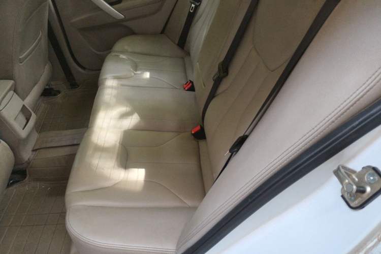 Used Geely Auto Emgrand 2016 Sedan 1.5L Manual Luxury Model Left Rear Seat