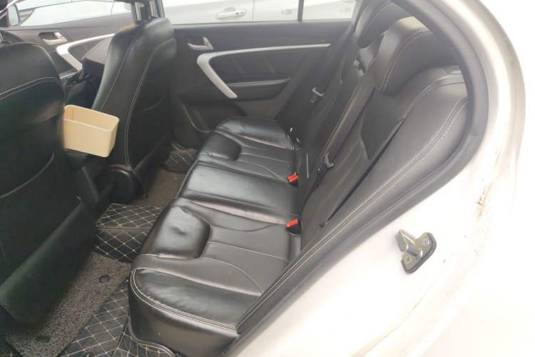 Used Geely Auto Emgrand 2016 Sedan 1.5L Manual Upward Edition Left Rear Seat