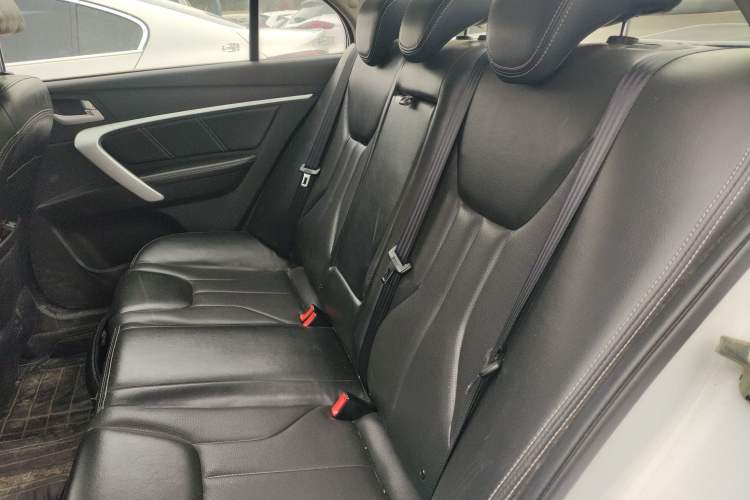 Used Geely Auto Emgrand 2016 Sedan 1.5L Manual Upward Edition Left Rear Seat