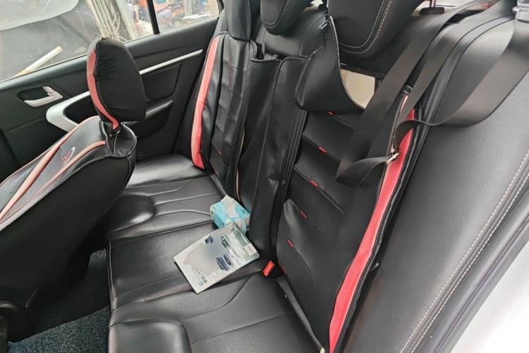 Used Geely Auto Emgrand 2016 Sedan 1.3T CVT Upward Edition Left Rear Seat