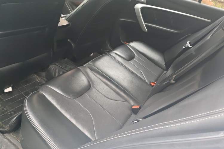 Used Geely Auto Emgrand 2016 Sedan 1.5L CVT Upward Version Left Rear Seat