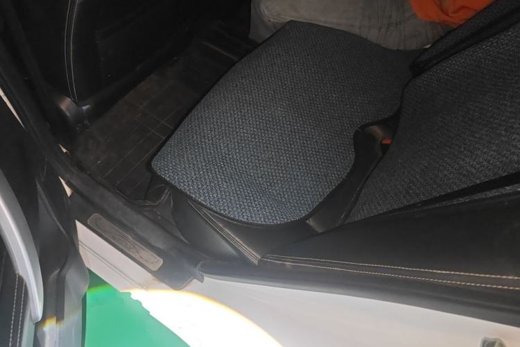 Used Geely Auto Emgrand 2016 Sedan 1.5L CVT Upward Version Left Rear Seat