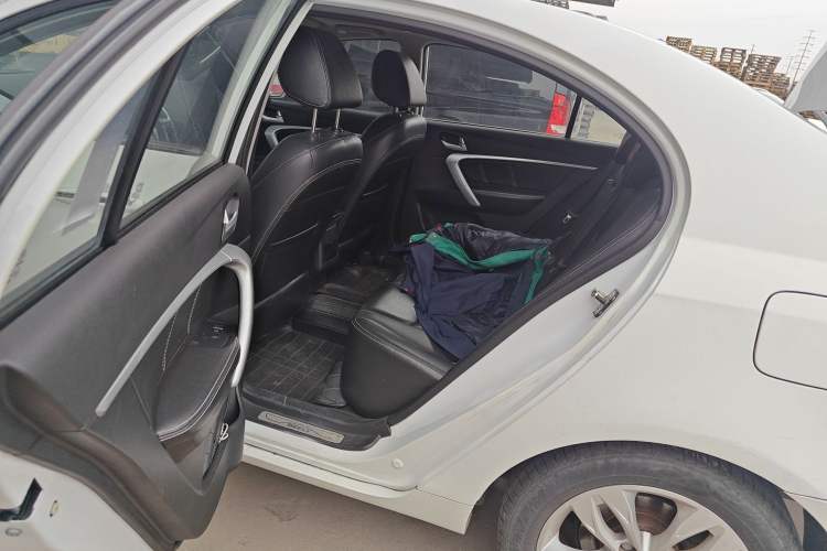Used Geely Auto Emgrand 2016 Sedan 1.5L Manual Upward Edition Left Rear Seat