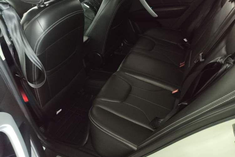 Used Geely Auto Emgrand 2016 Sedan 1.5L Manual Upward Edition Left Rear Seat