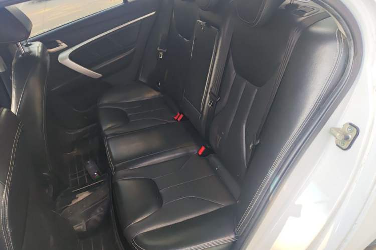 Used Geely Auto Emgrand 2016 Sedan 1.5L Manual Upward Edition Left Rear Seat