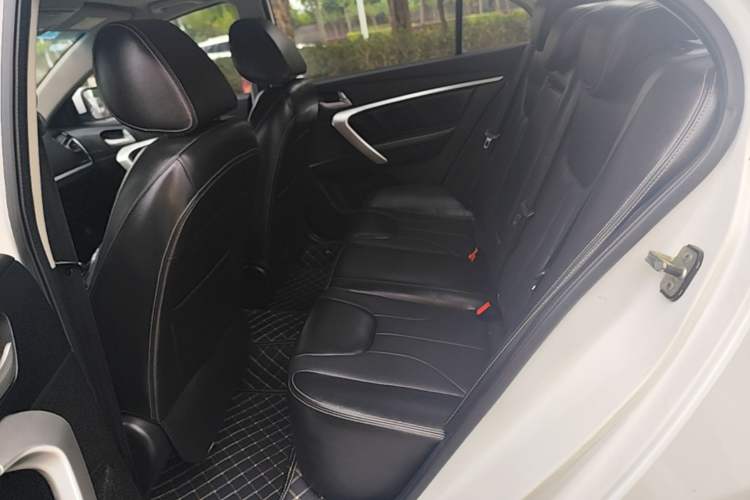 Used Geely Auto Emgrand 2016 Sedan 1.5L CVT Upward Version Left Rear Seat