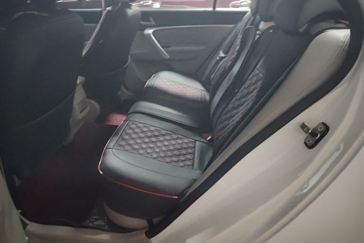 Used Geely Auto Emgrand 2016 Sedan 1.5L CVT Luxury Model Left Rear Seat