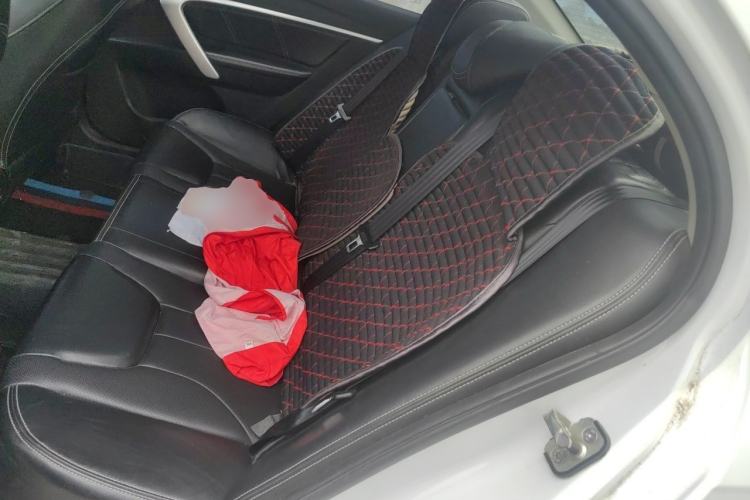 Used Geely Auto Emgrand 2016 Sedan 1.5L Manual Upward Edition Left Rear Seat