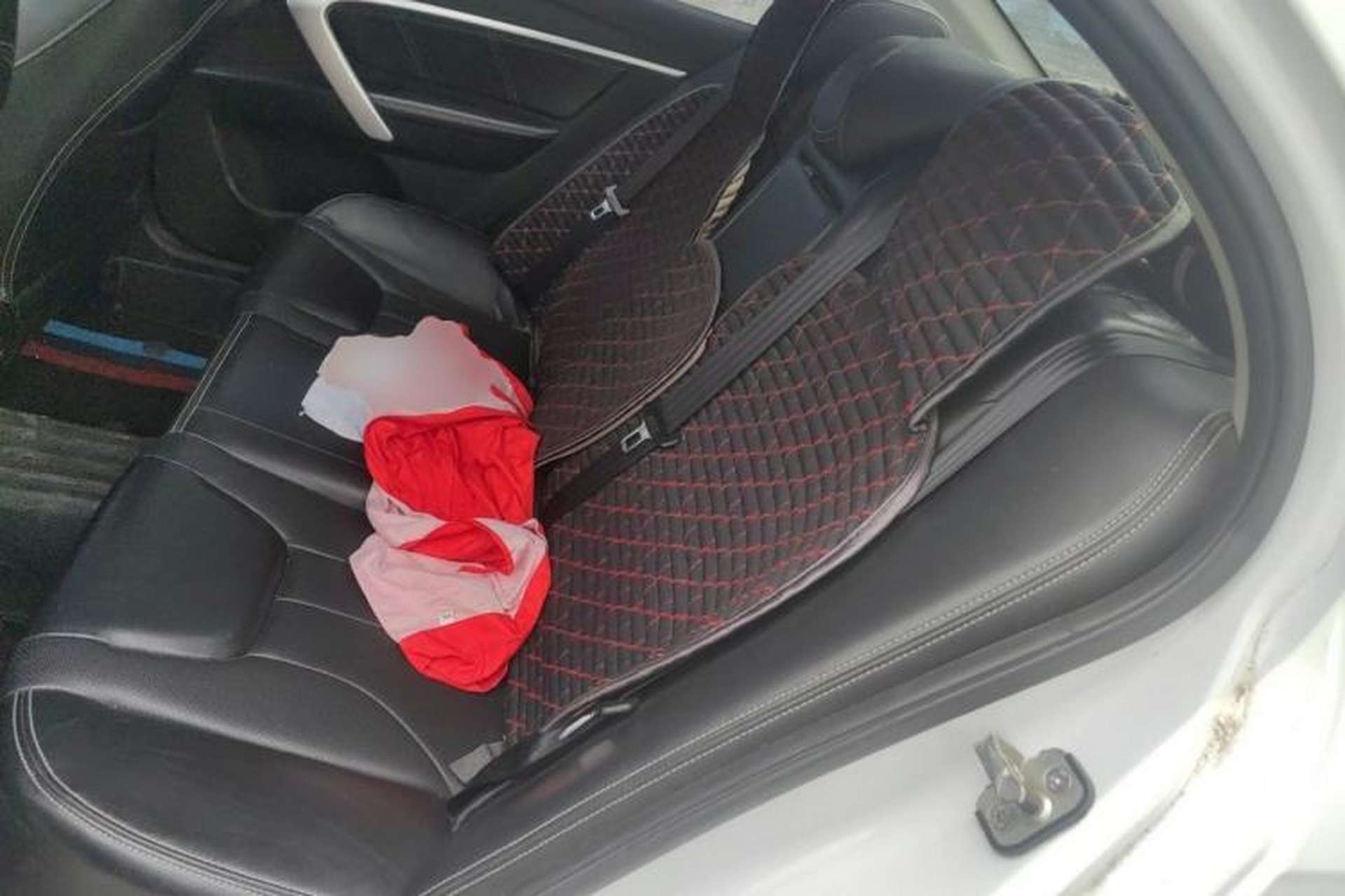 Used Geely Auto Emgrand 2016 Sedan 1.5L Manual Upward Edition Left Rear Seat